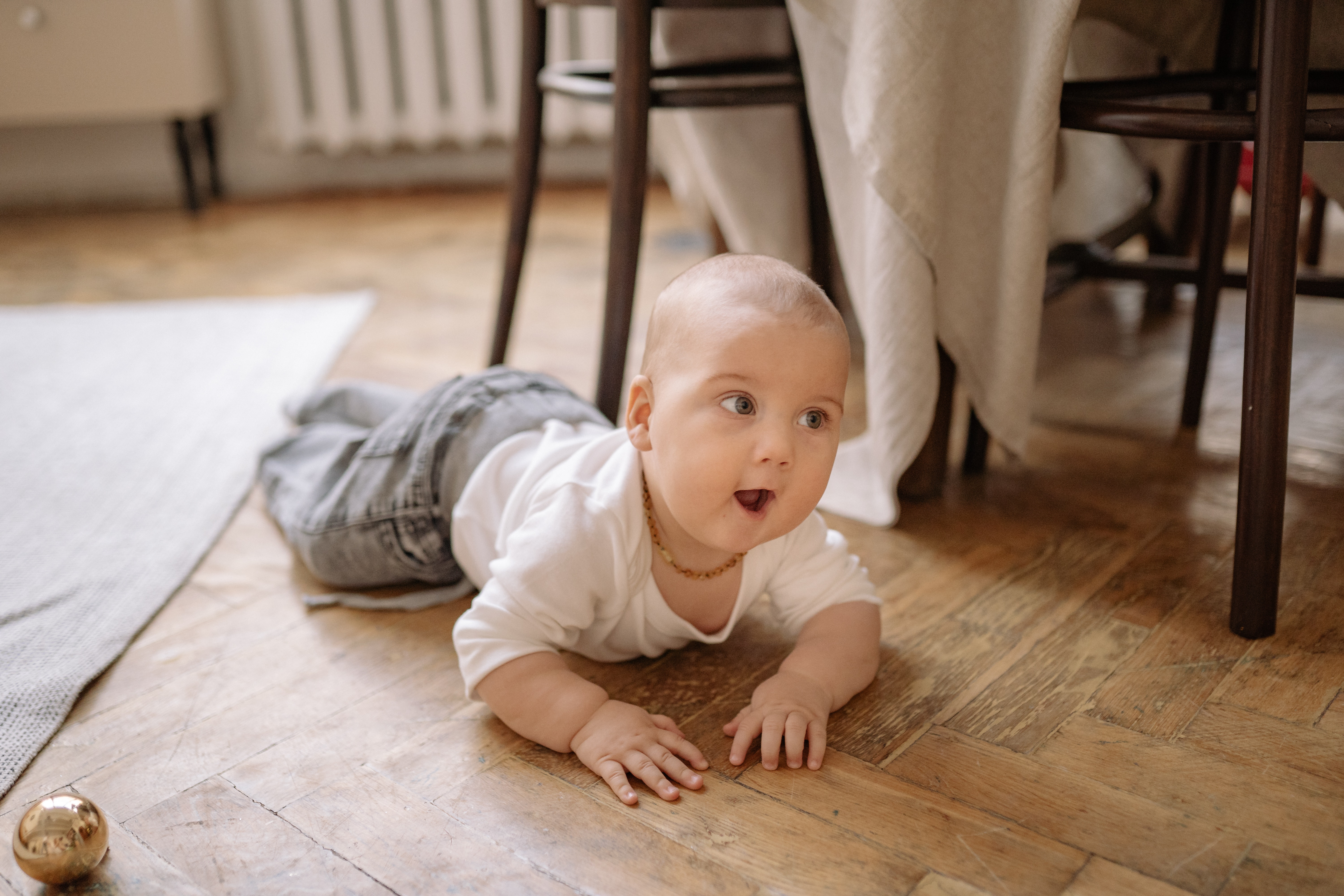 Crawling baby_20221229172449467.jpg
